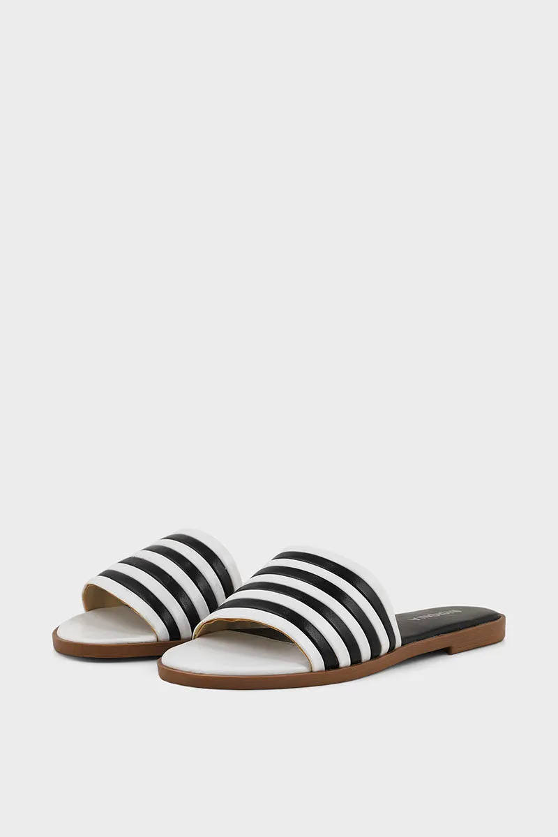 Sure, heres an optimized title with modifiers for the e-commerce product:

Mens Casual Slip-On Shoes - Black and White - Style I17166