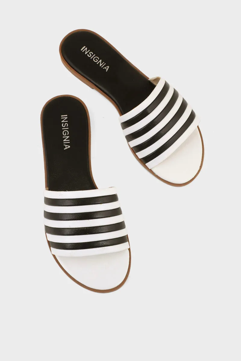 Sure, heres an optimized title with modifiers for the e-commerce product:

Mens Casual Slip-On Shoes - Black and White - Style I17166