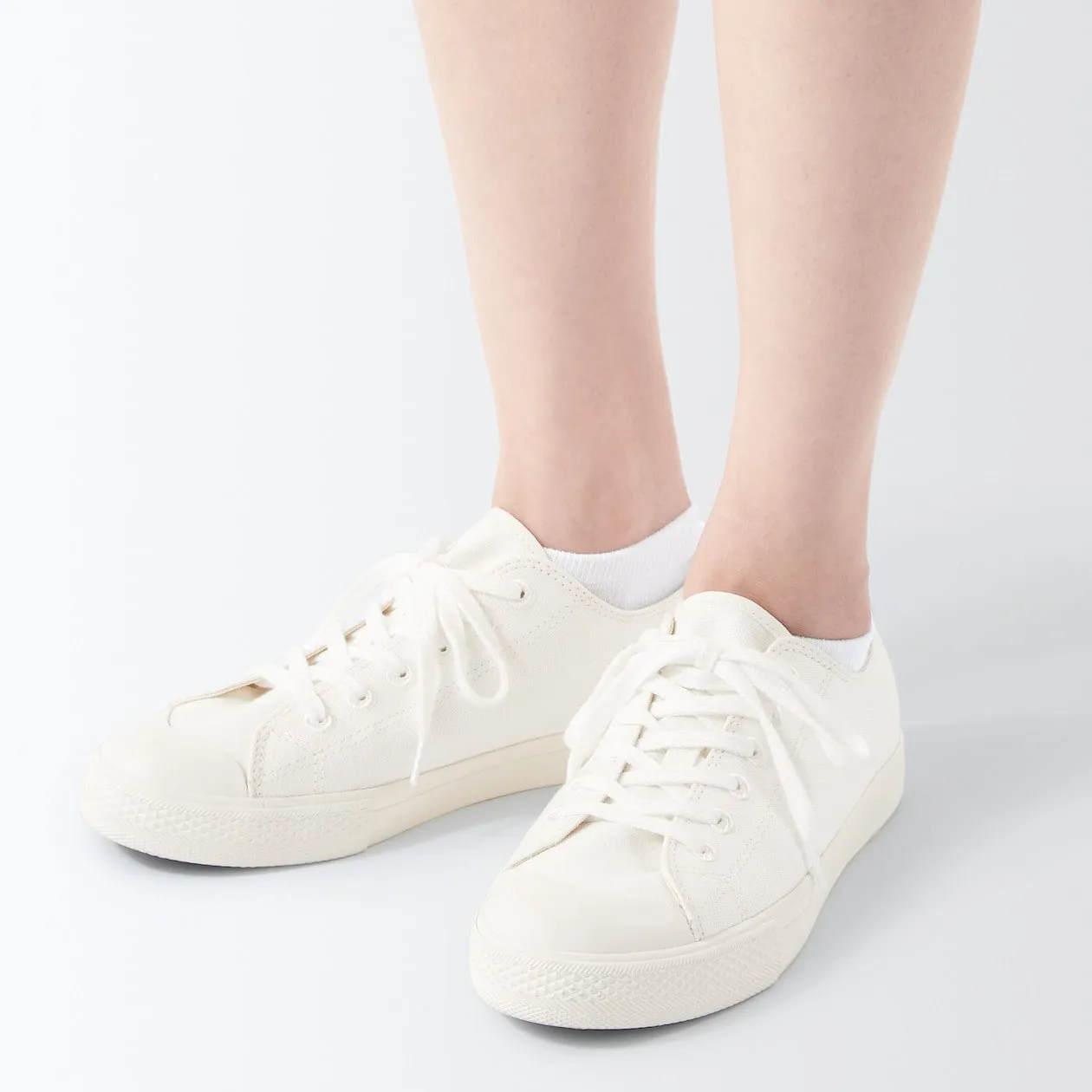 Optimized E-Commerce Product Title: Comfy Right-Angle Pile Sneaker Socks