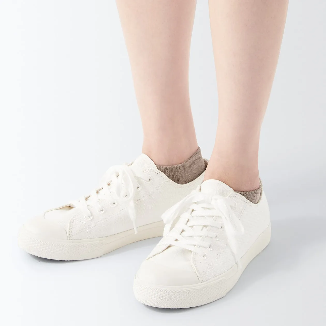 Optimized E-Commerce Product Title: Comfy Right-Angle Pile Sneaker Socks