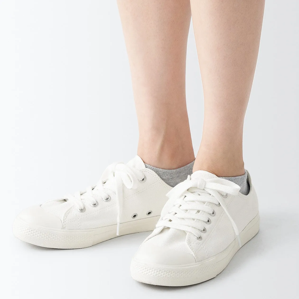 Optimized E-Commerce Product Title: Comfy Right-Angle Pile Sneaker Socks