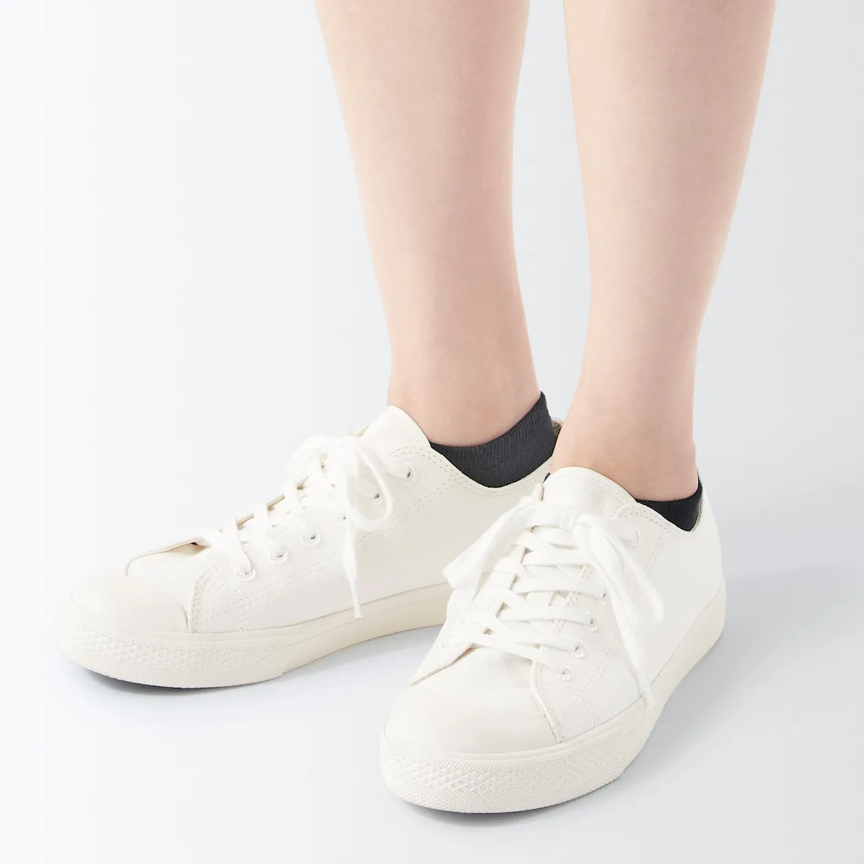 Optimized E-Commerce Product Title: Comfy Right-Angle Pile Sneaker Socks